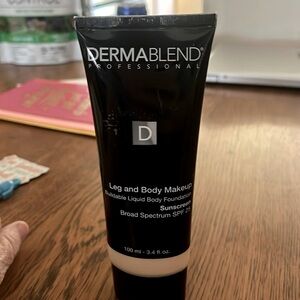 Dermablend leg and body makeup  fair/nude